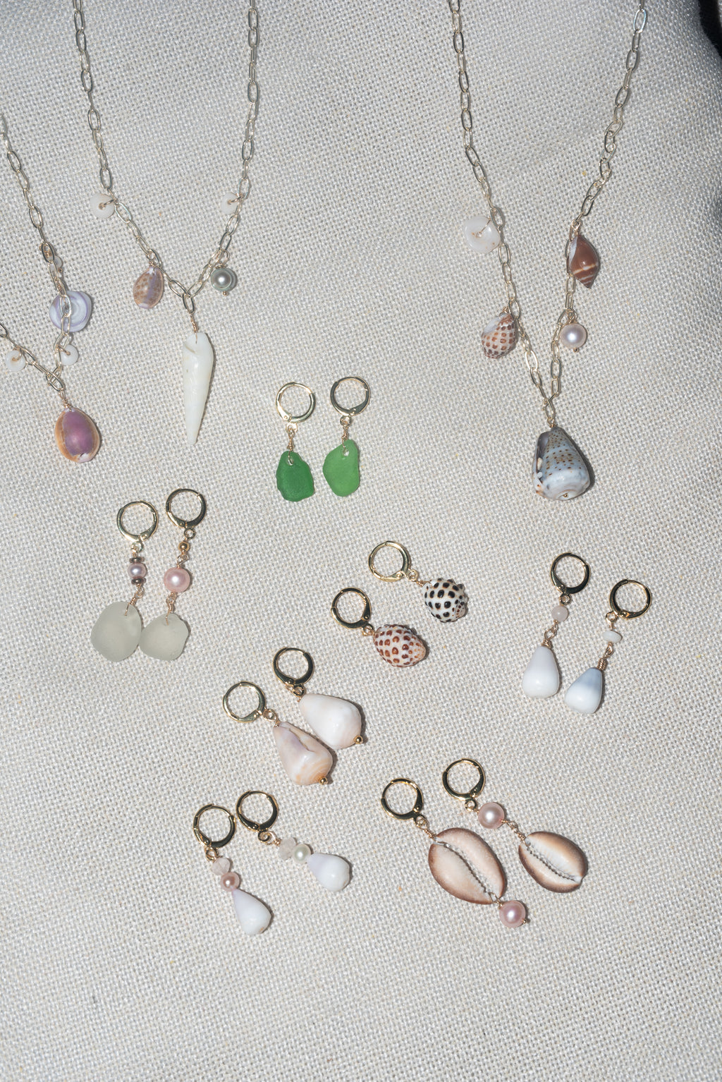 Gold Seashell charm necklace